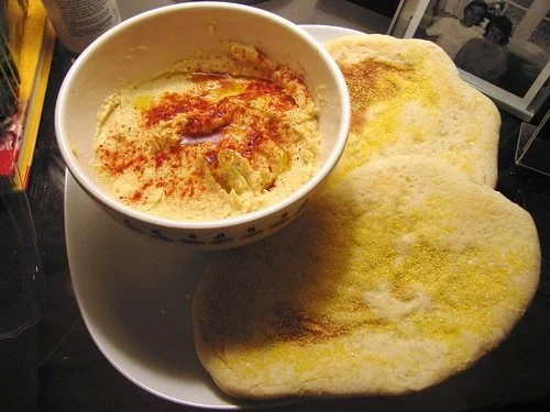 A $5 Dinner from the Corner Bodega [Homemade Hummus with Homemade Pita]