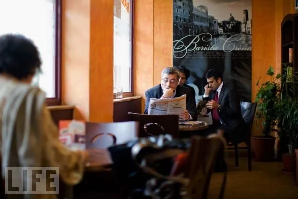 How To Always Get A Seat at a Crowded Coffee Shop