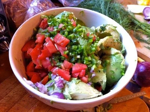 How To Make Authentic Guacamole
