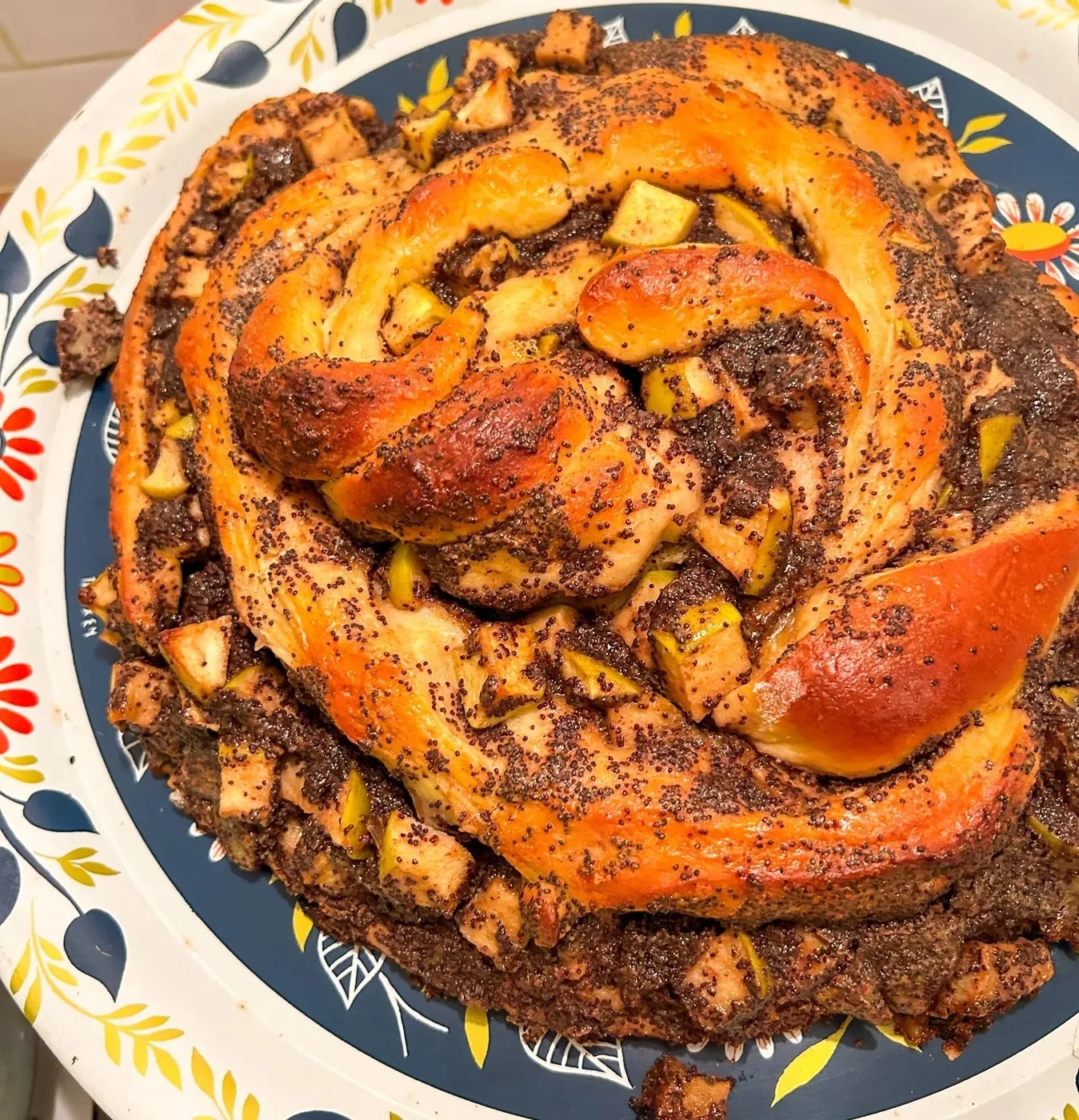 Makoviy Rulet with Apples and Poppyseed Paste
