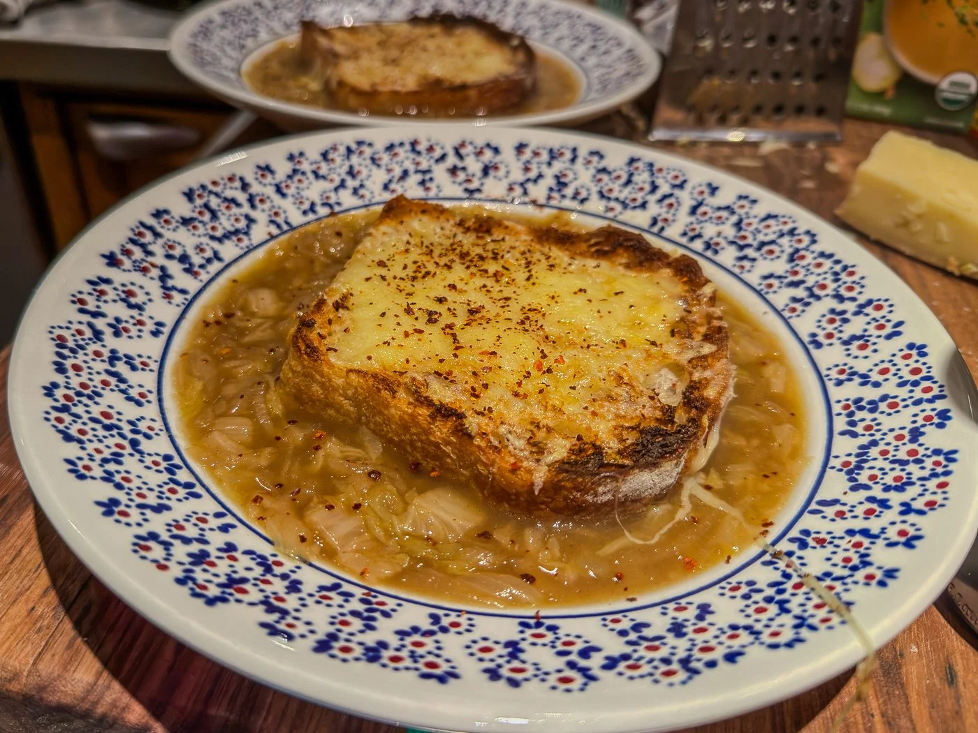 French Cabbage and Onion Soup