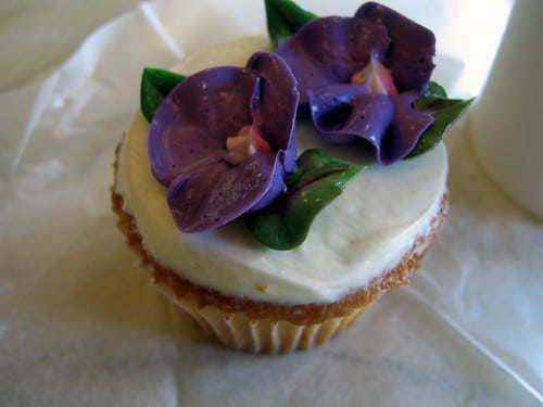 Pretty Pretty Cupcake, Why Do You Taste So Bland? (Cupcakes at The Cupcake Cafe)