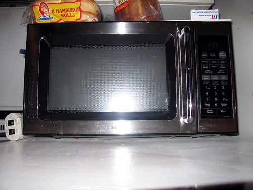 Five Important Moments From 2005 As Interpreted By Eggs in Lisa’s Microwave
